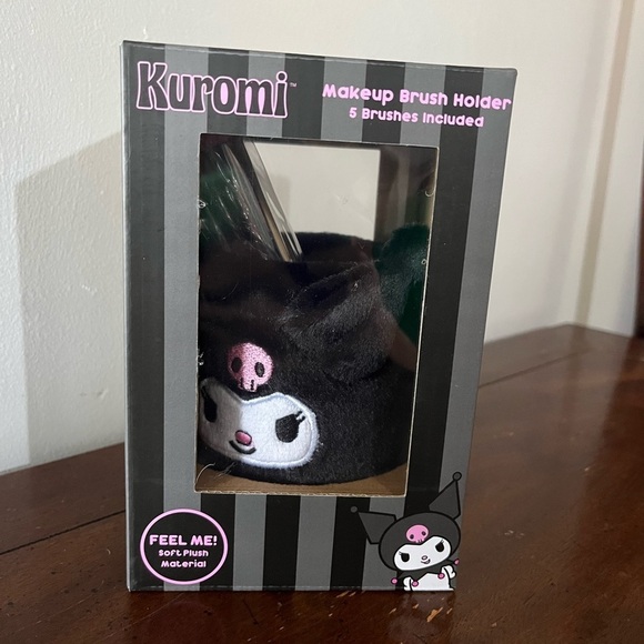 Sanrio Other - Kuromi Makeup Brush Holder with Brushes